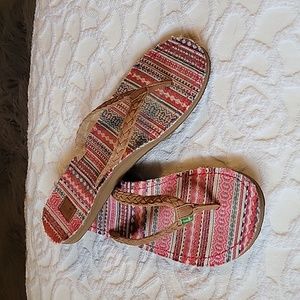 Sanuk size 10 flip flops. Multicolor NWOT